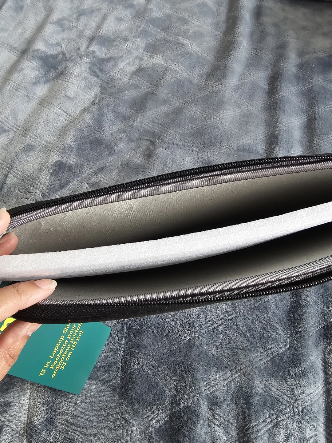 onn. 13" Protective Laptop Sleeve, Black 💻 - photo 4