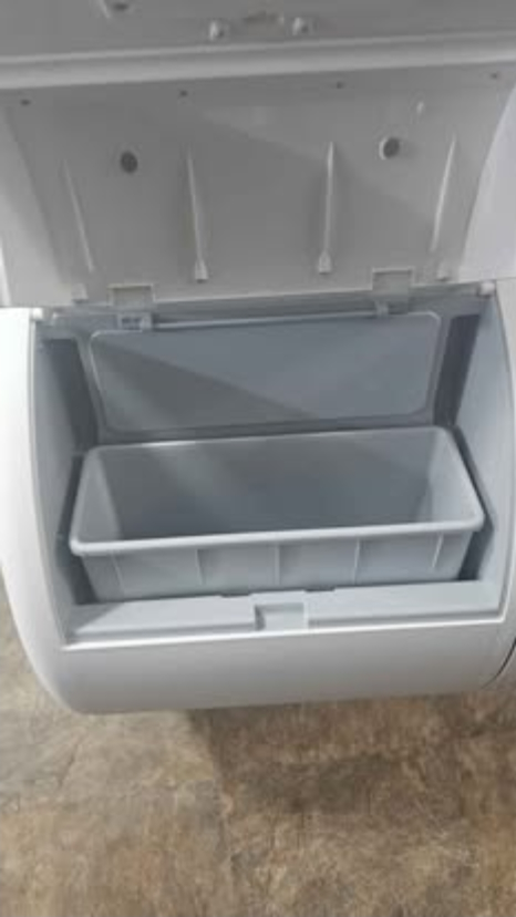Self-Cleaning Litter Box