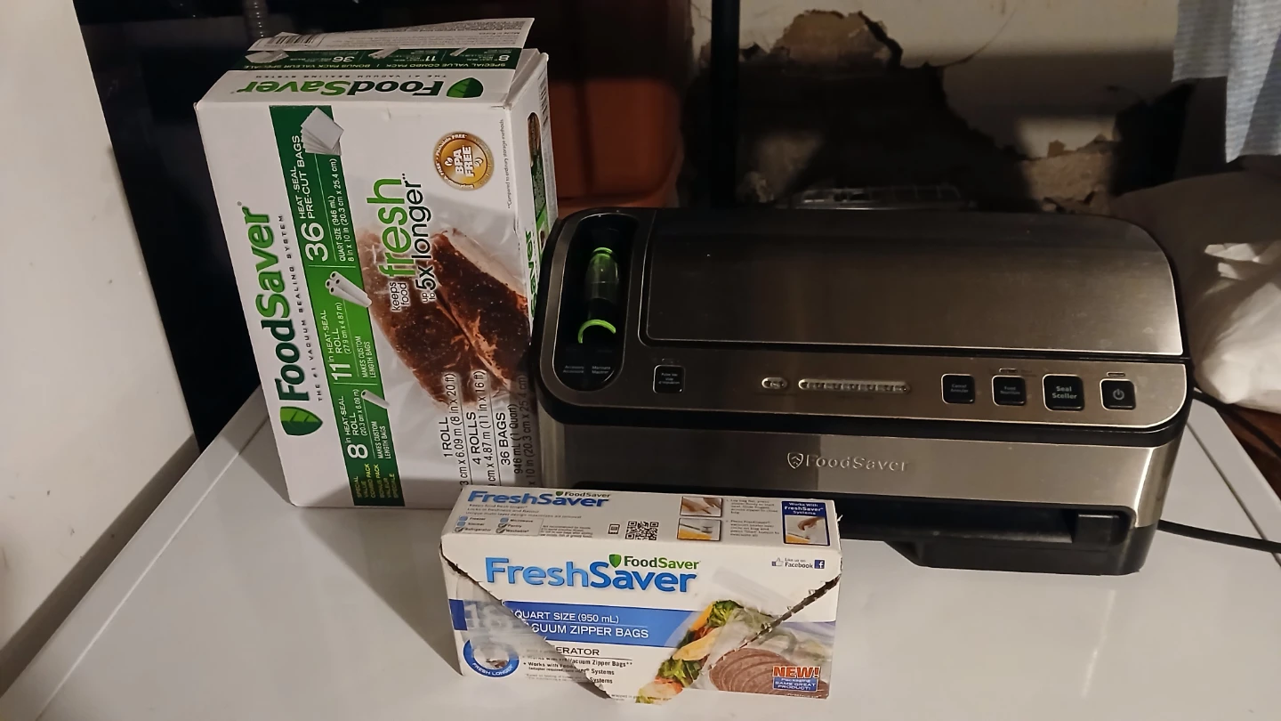 FoodSaver Vacuum Sealer
