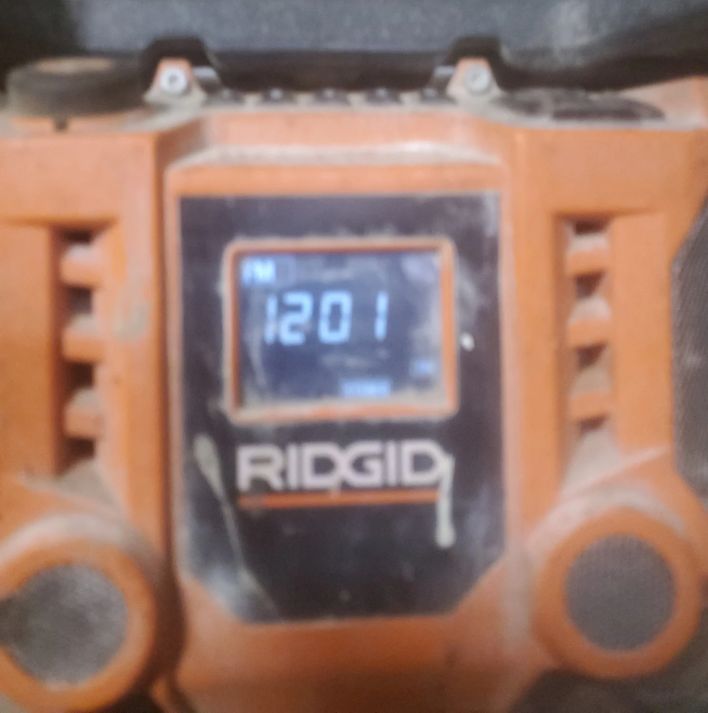 Ridgid jobsite radio - photo 3