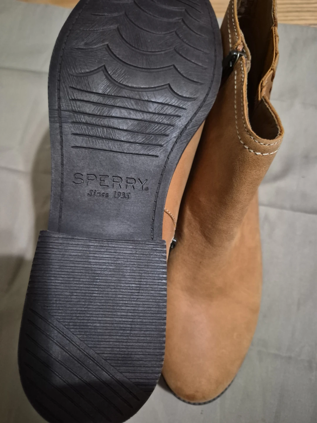 Sperry Women's Tan Suede Ankle Boots