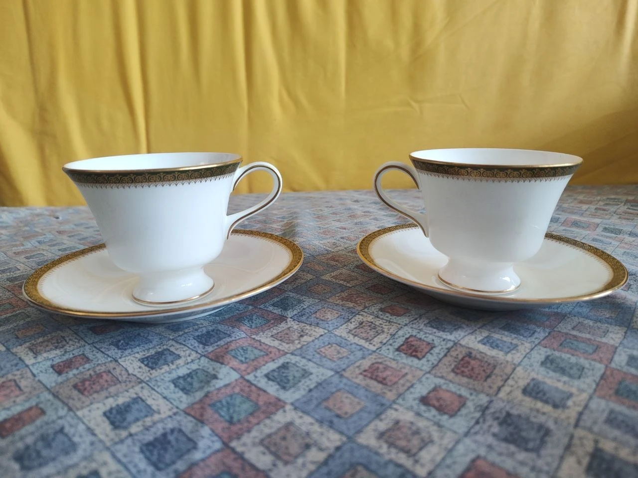 Vintage Wedgwood Chester Tea Cup and Saucer Set, Bone China - photo 4