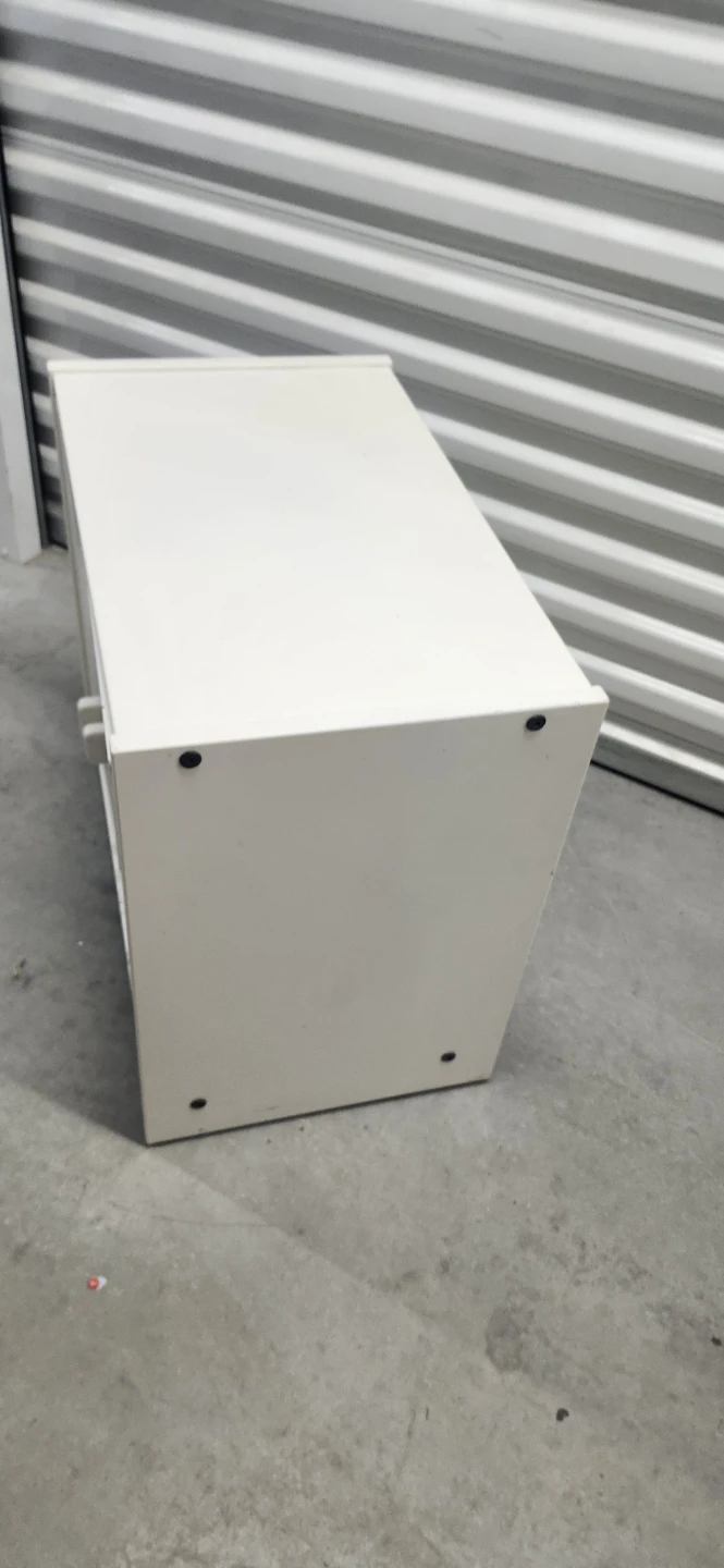 White cabinet with two doors - photo 4