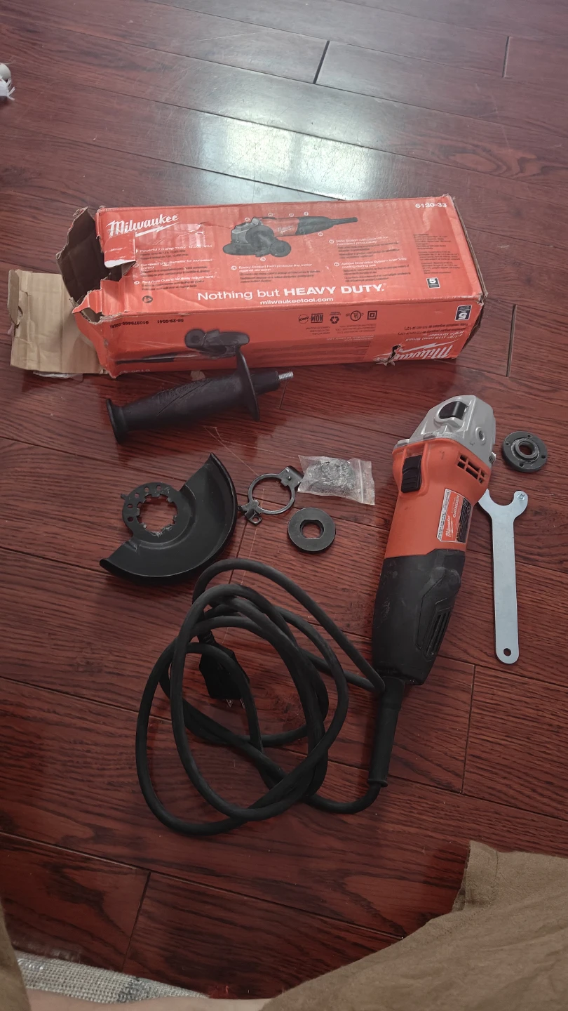Milwaukee 6130-33 Angle Grinder