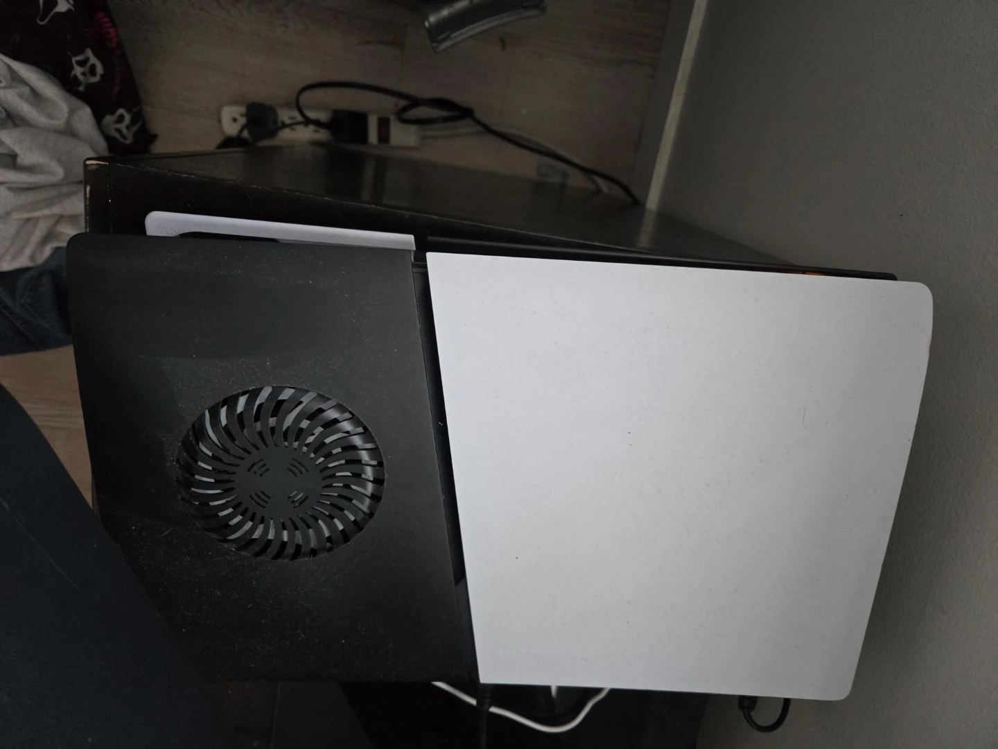 PS5 Slim 4K - photo 4