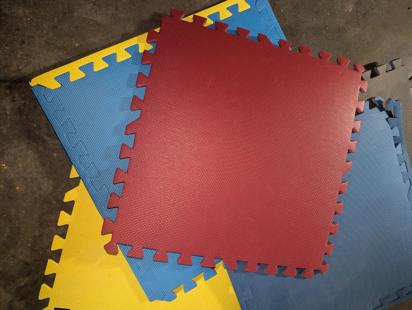 6 Multicolor Interlocking Foam Floor Mats - photo 2