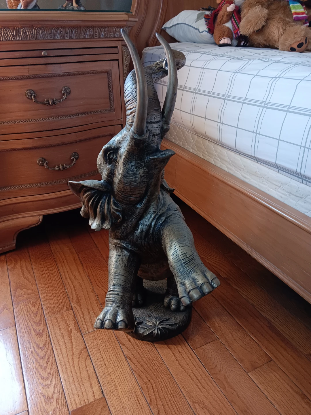Elephant made of bronze - photo 5