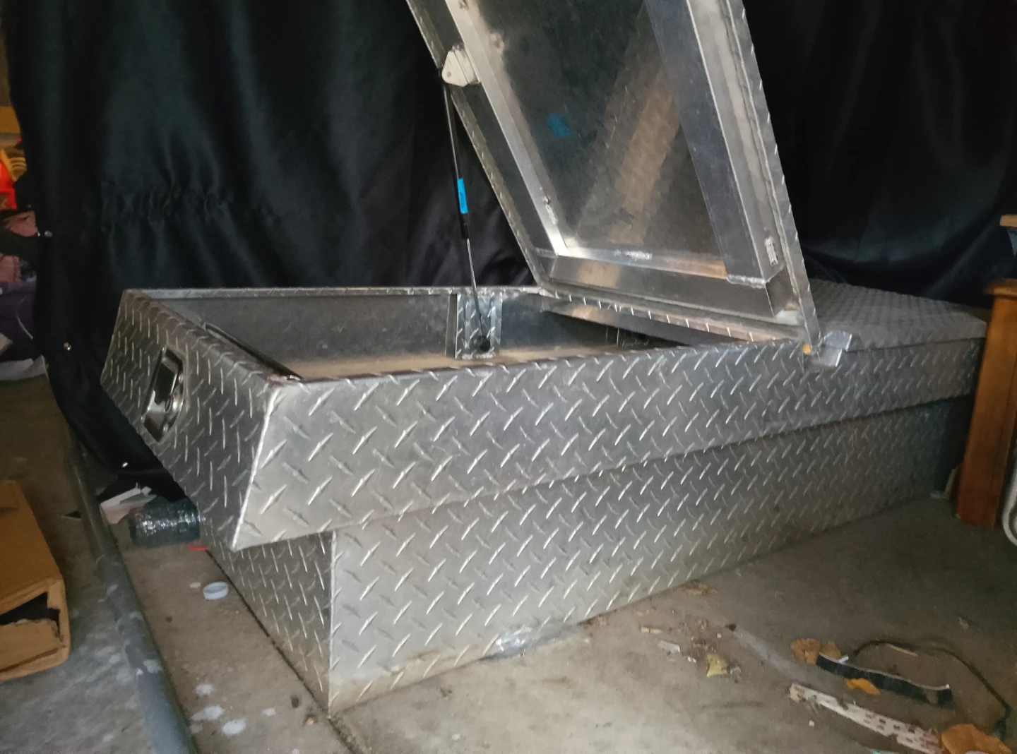Aluminum Diamond Plate Truck Tool Box - photo 3
