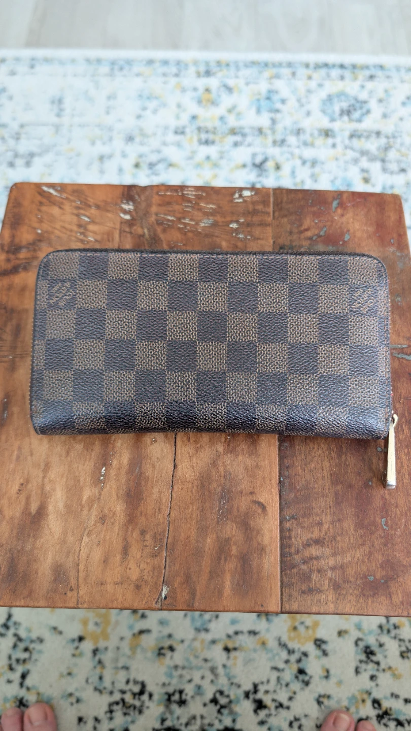 Louis Vuitton Damier Azur Zippy Wallet