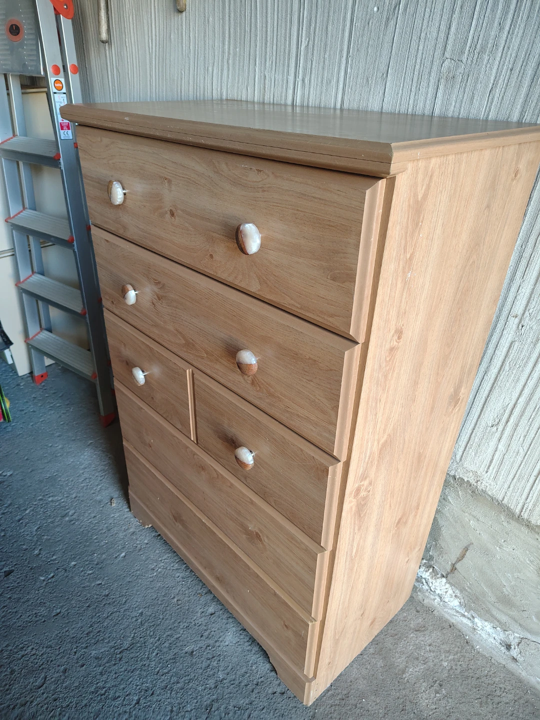 Wooden Dresser with 6 Drawers