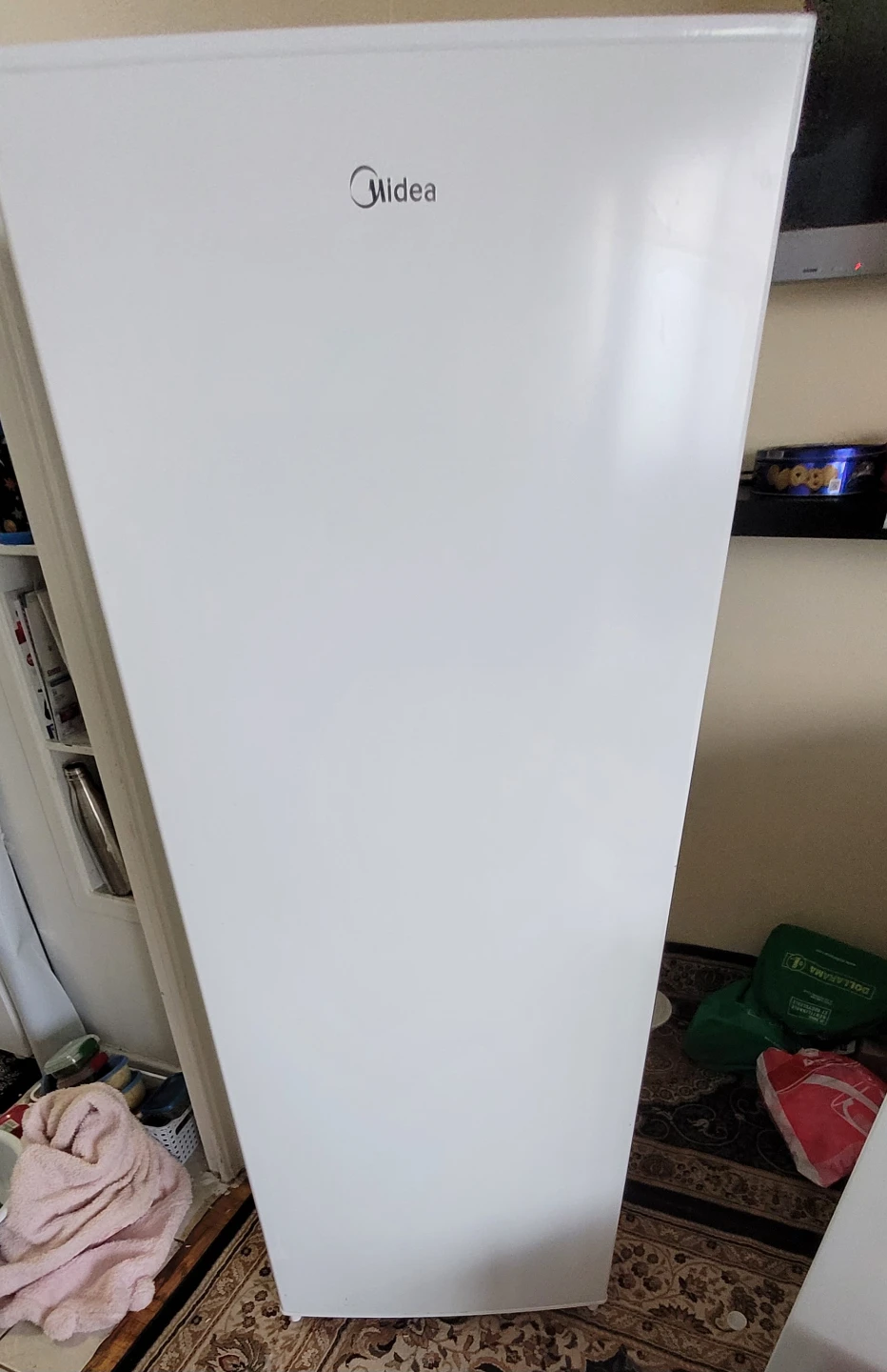 Midea White Upright Freezer