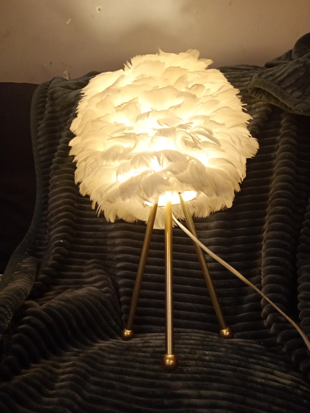 A set of 2 Feather Lamps with Tripod Base - photo 2