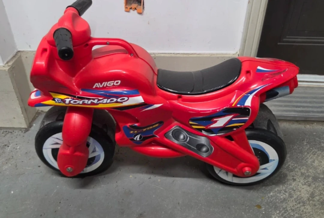 Avigo Tornado Ride-On Motorcycle