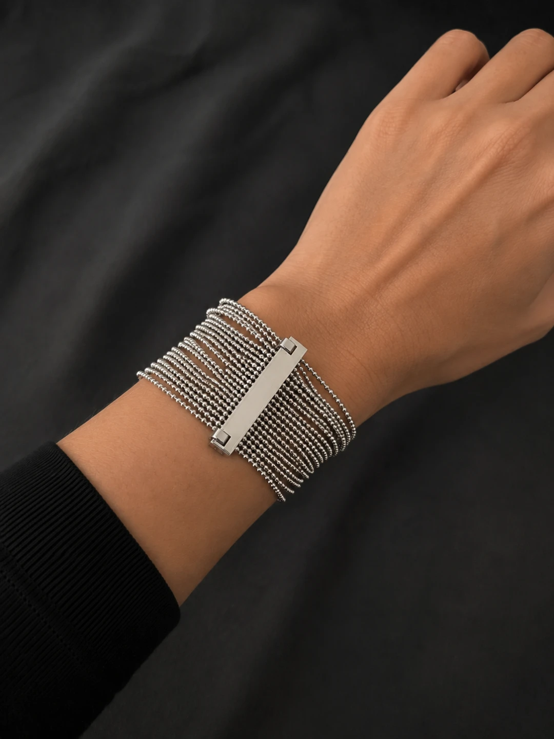 Silver beaded bracelet with bar clasp