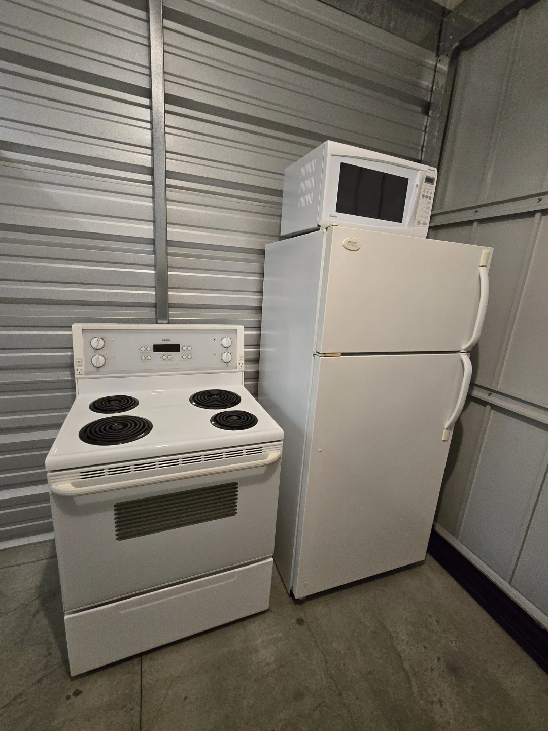 IMMACULATE Clean Kitchen Appliance Set