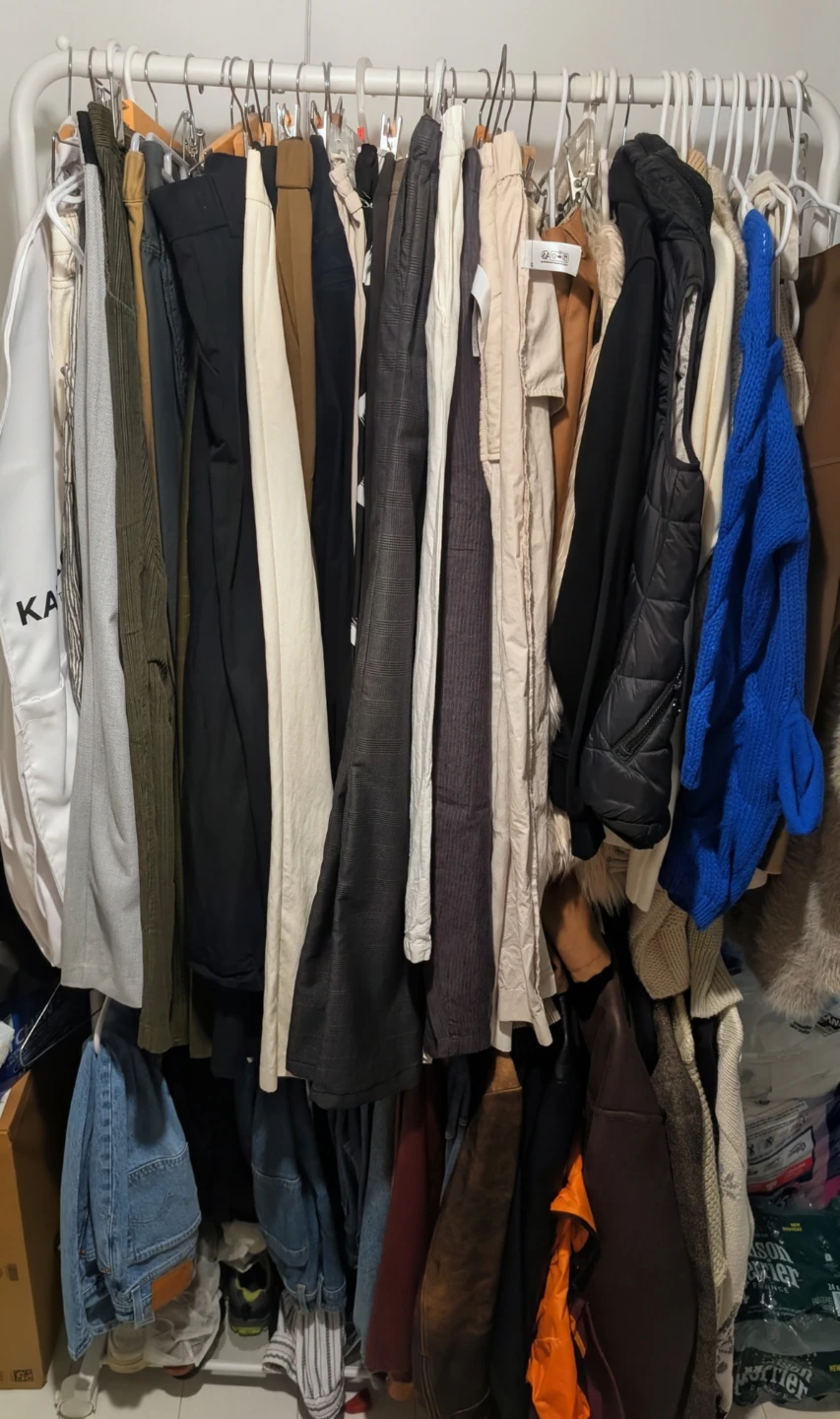 Clothing rack with double rods. Large