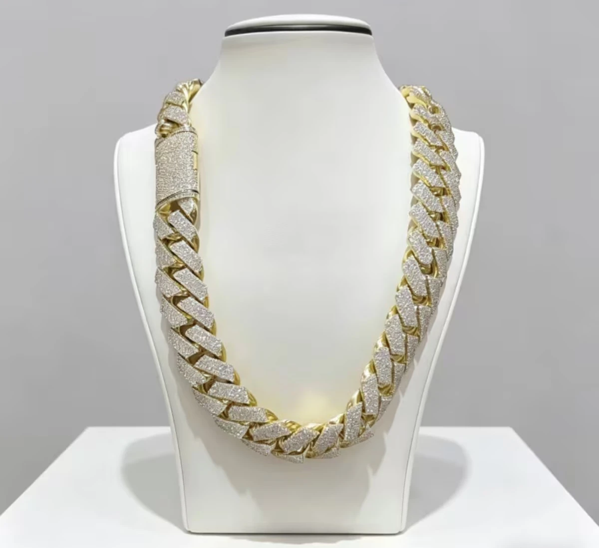 Gold Diamond Cuban Link Chain Necklace