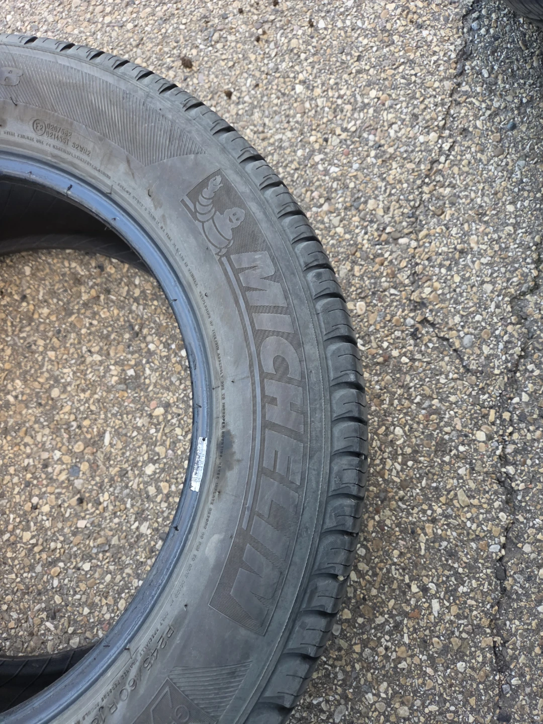245/60R18Michelin Tires - photo 3