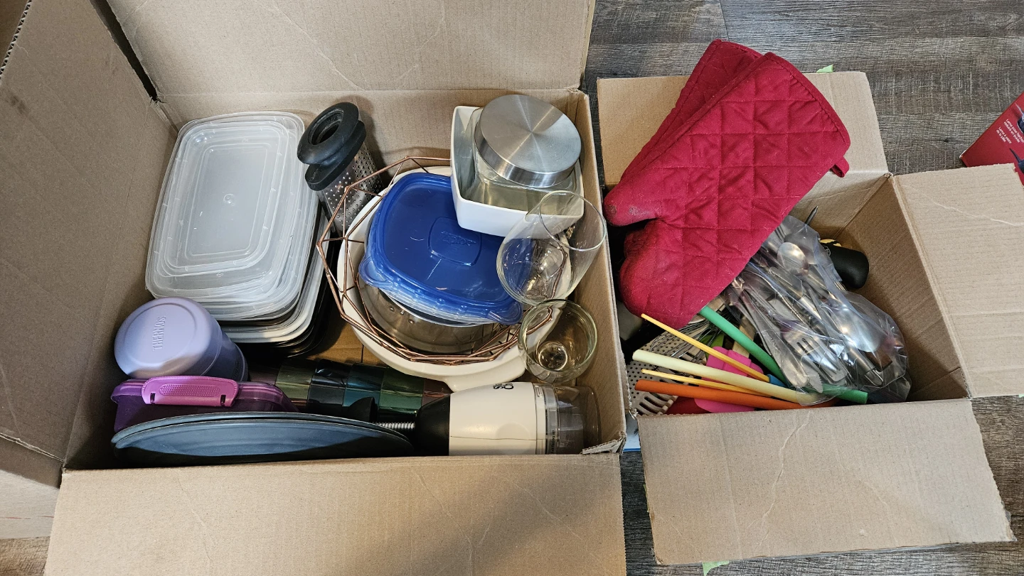 Kitchenware Bundle: Food Containers, Utensils & More