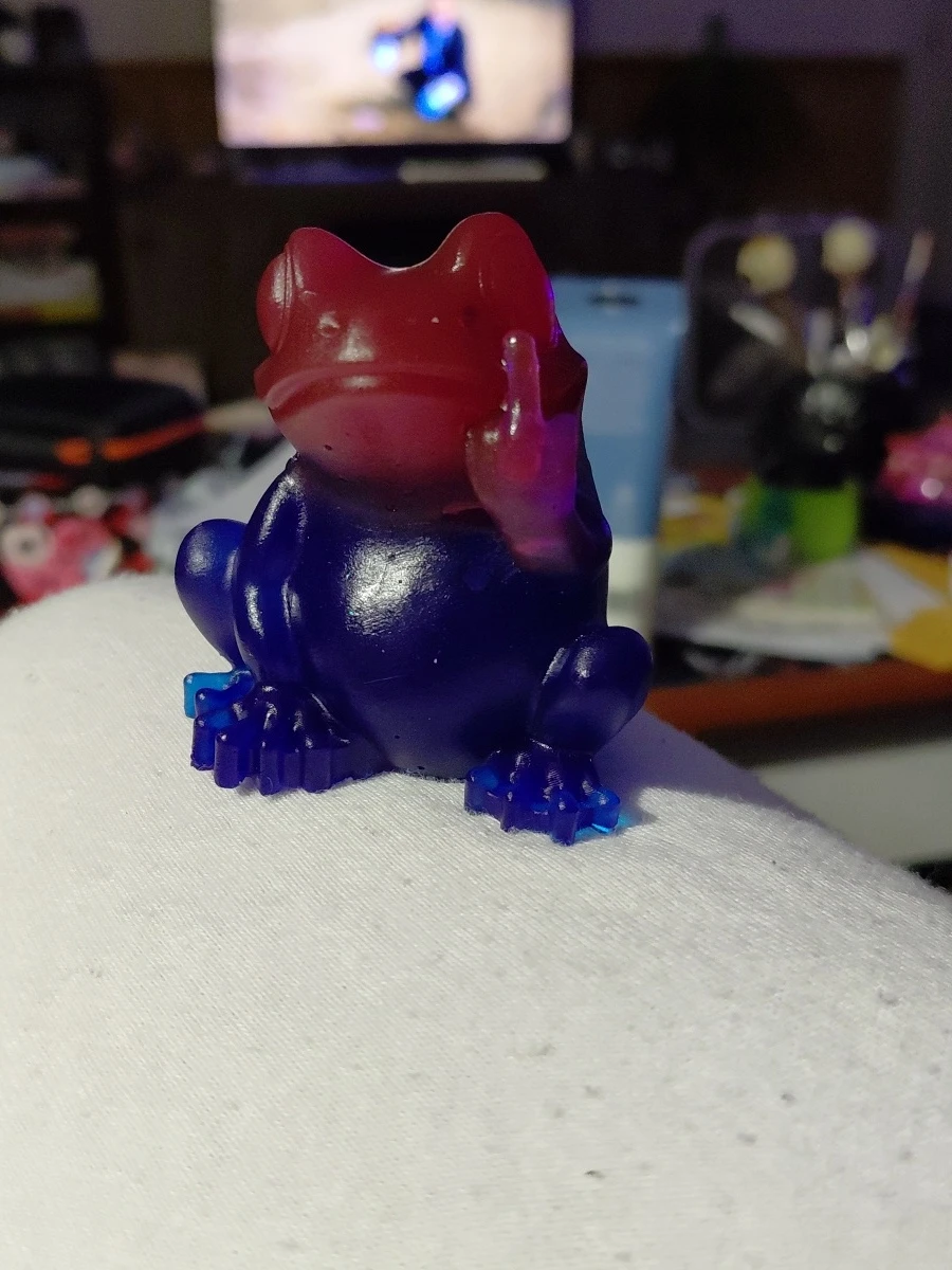 Resin Frog Figurine - Middle Finger