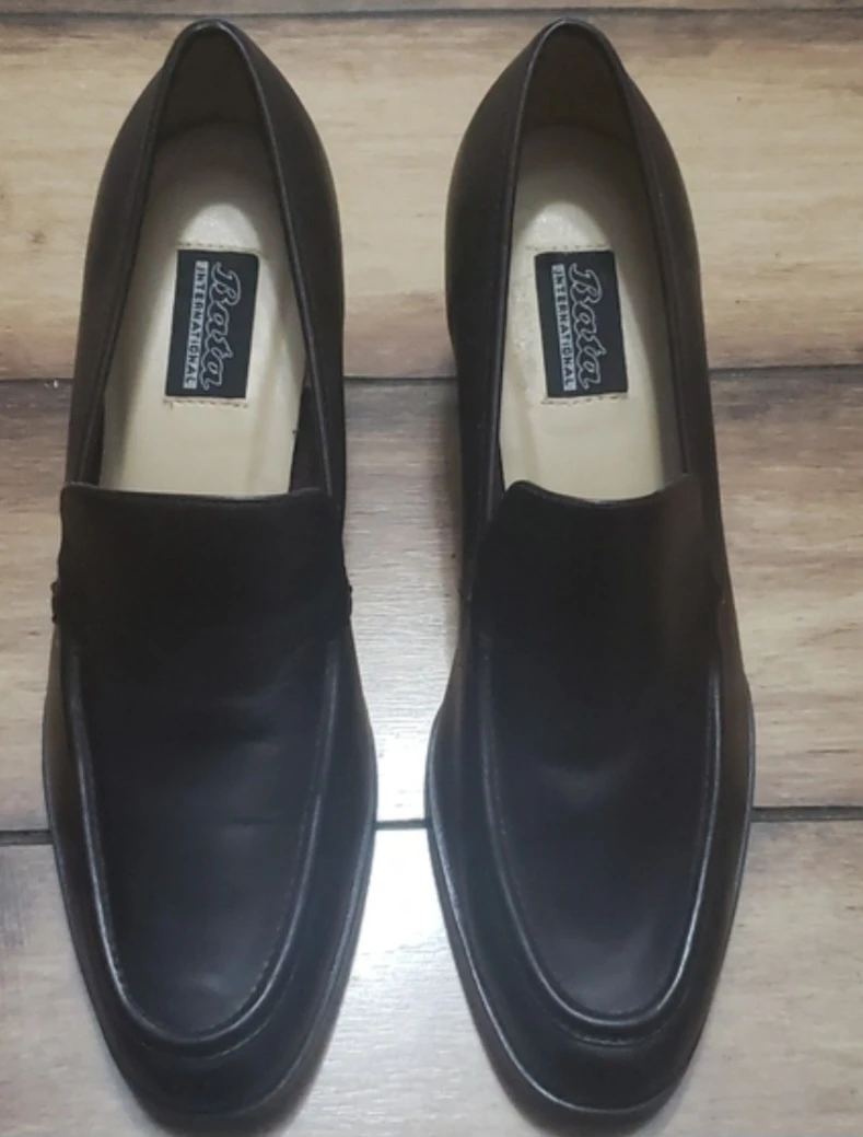 Bata women leather shoes
