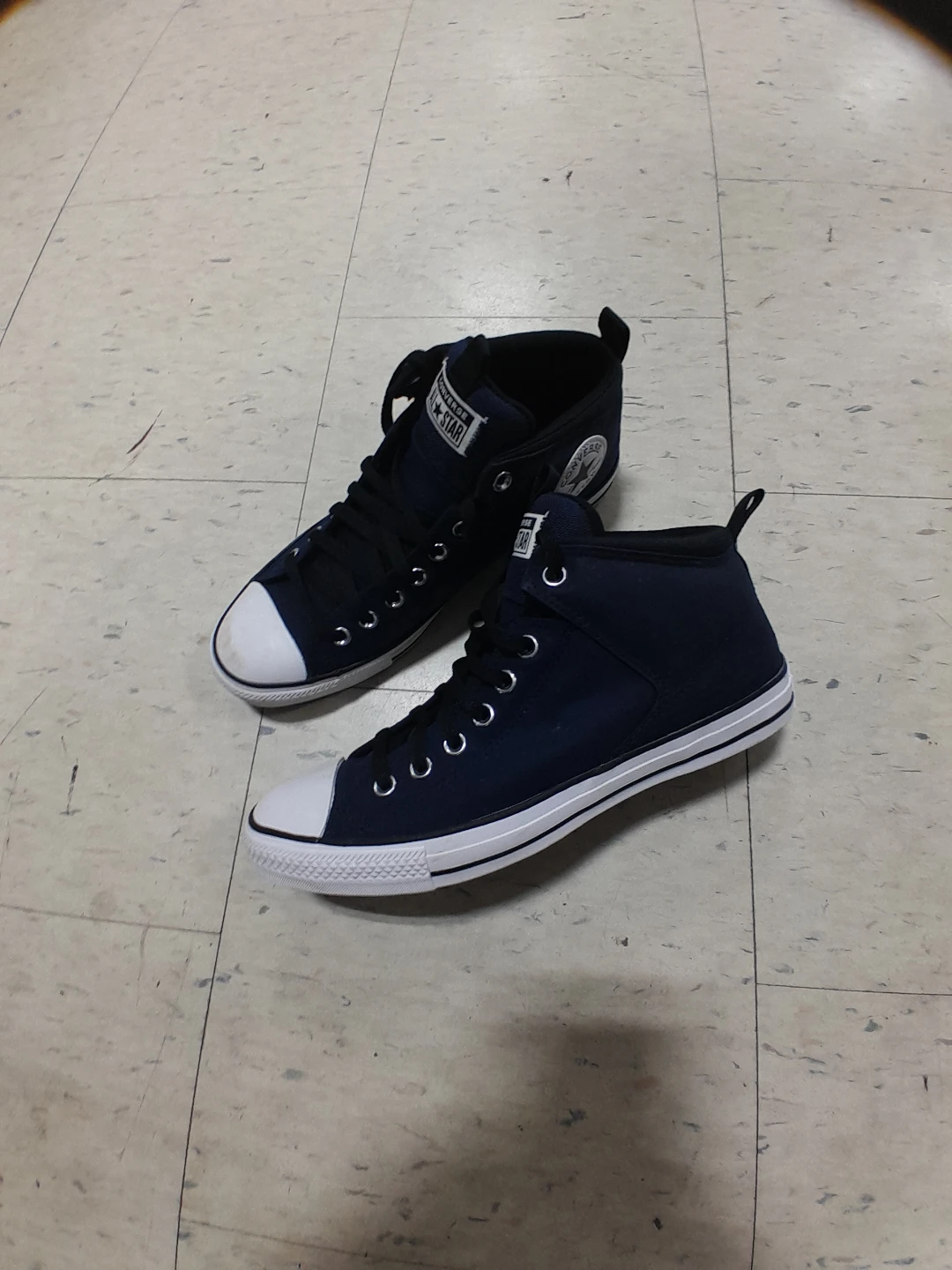 Converse Chuck Taylor All Star Mid Top Shoes Men's Size 10 - photo 3