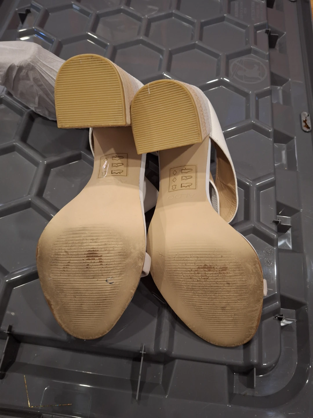 ALDO White Block Heel Sandals - photo 5