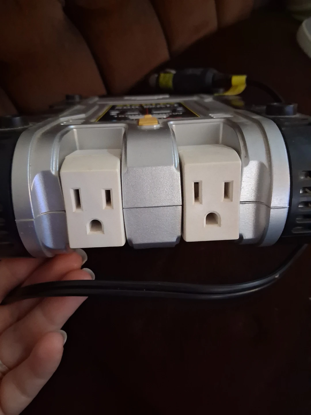 Stanley 500 Watt Power Inverter - photo 3