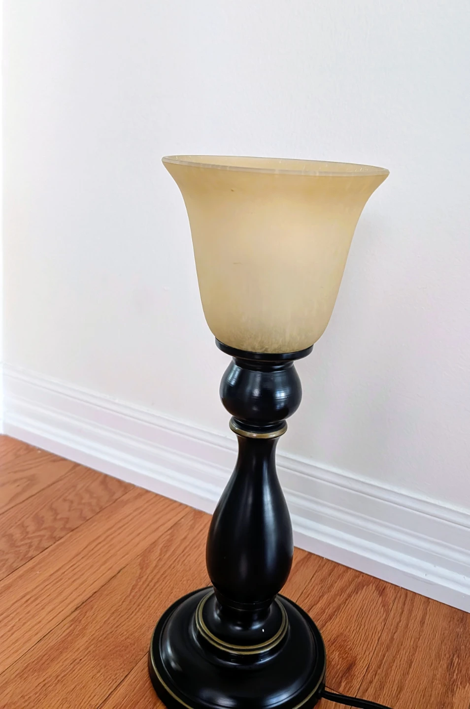 Table Lamp with Frosted Glass Shade - photo 3