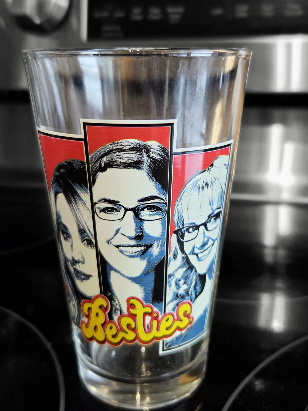 The Big Bang Theory "Besties" Glass