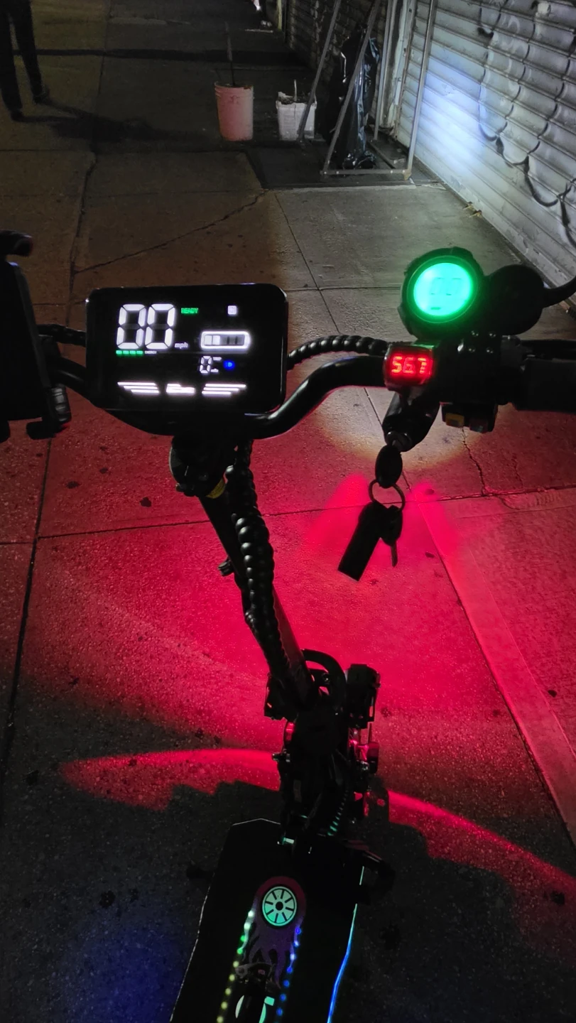 Apollo City Electric Scooter - photo 2