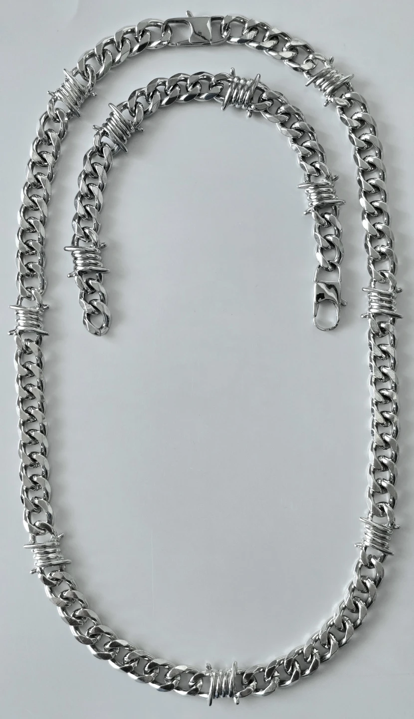 Barb Wire Chain Set
