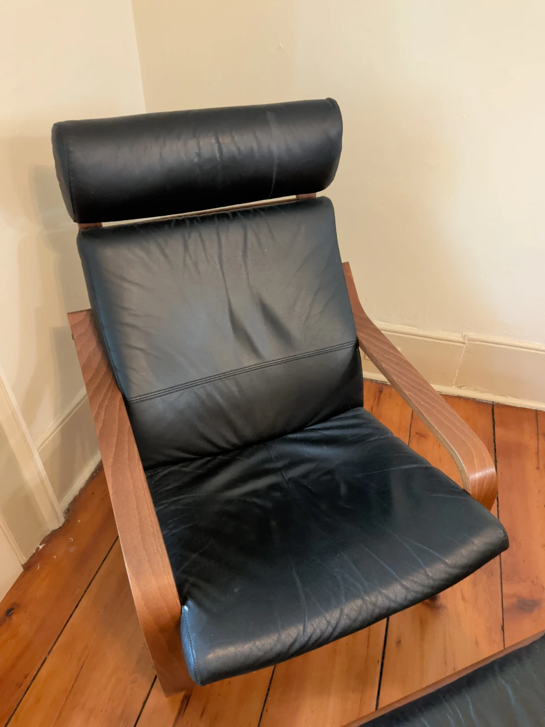 Black Leather Lounge Chair and Ottoman Set - photo 2