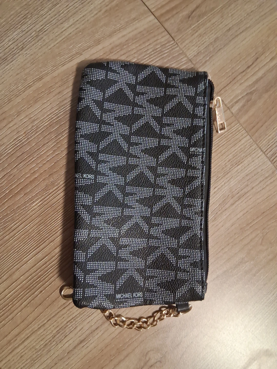 Make up bag?
