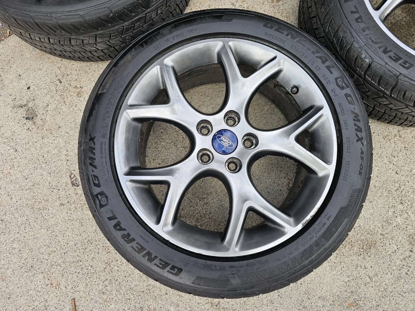 FORD FOCUS O.E.M RIMS AND ALL SEASON TIRES 215/50 R17 - photo 4