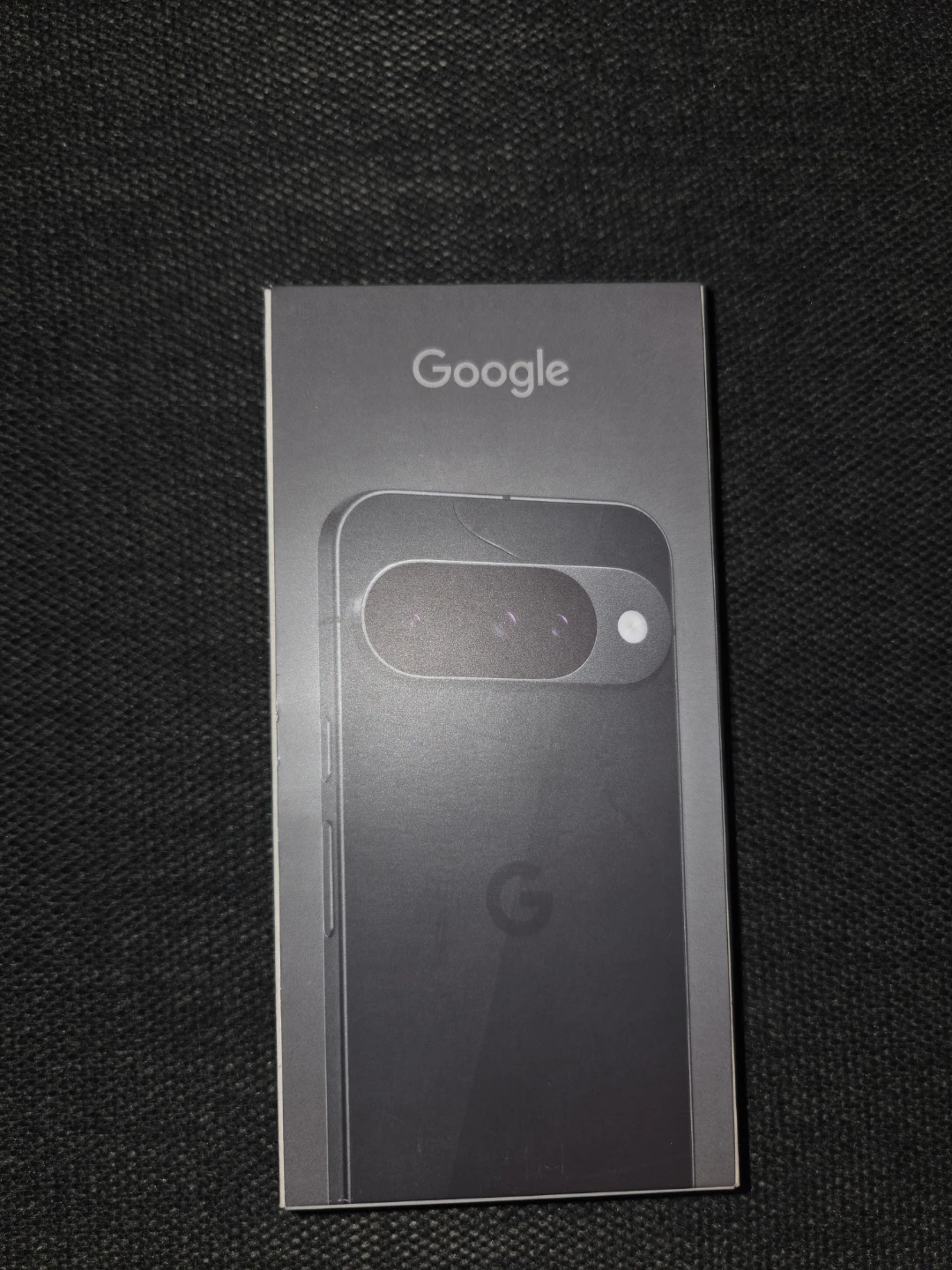 Pixel 10 128GB With Box, paperwork and cord - photo 3