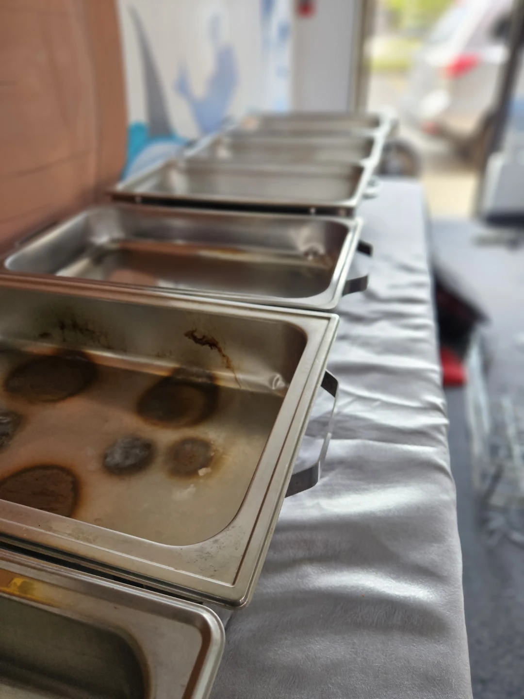 Chafing pans