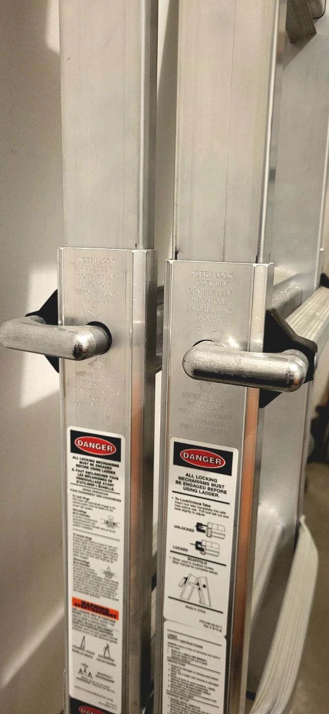 Mastercraft Multi-Position Aluminum Ladder – Like New – 250 lb - photo 4