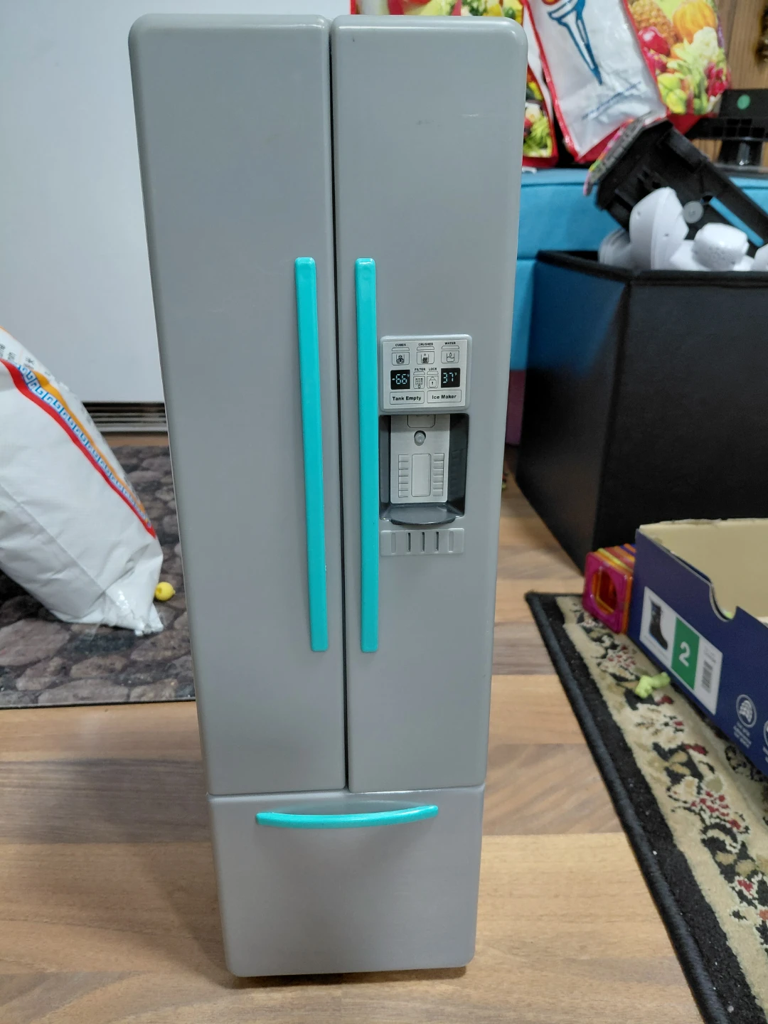 Toy Refrigerator - photo 2