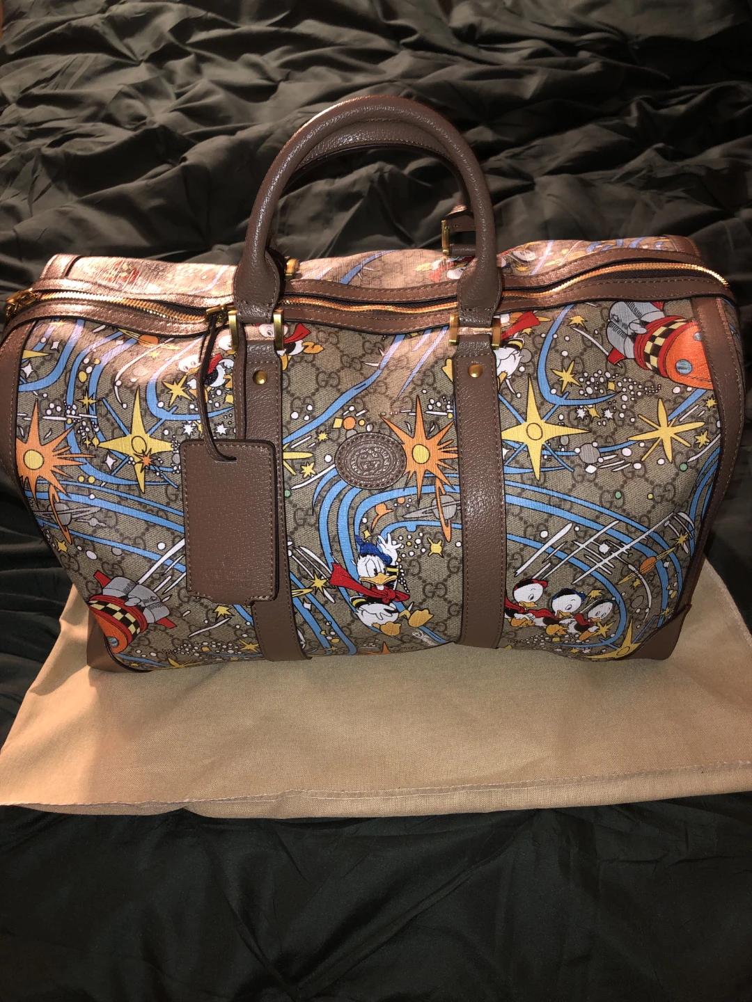 READ LISTING Brand New Gucci Disney Duffle Boston Bag Donald