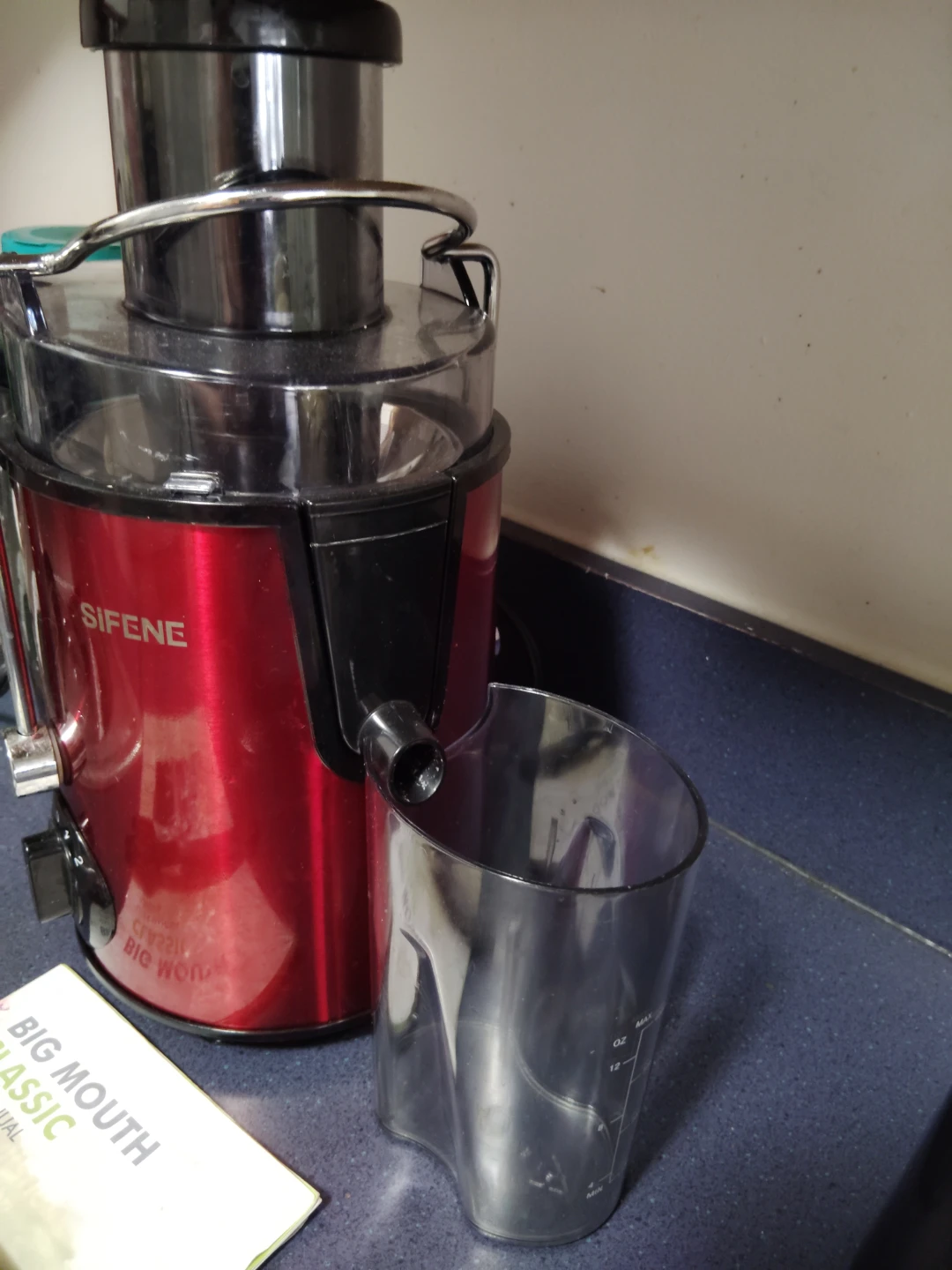 Sifene Red Juicer complete with instructions - photo 2