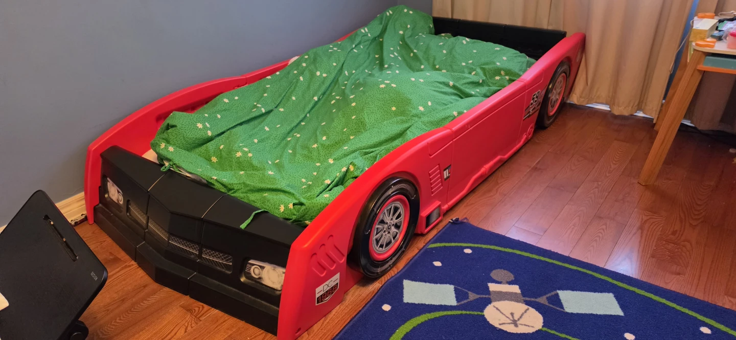 Kids twin  sports car bed very good condition