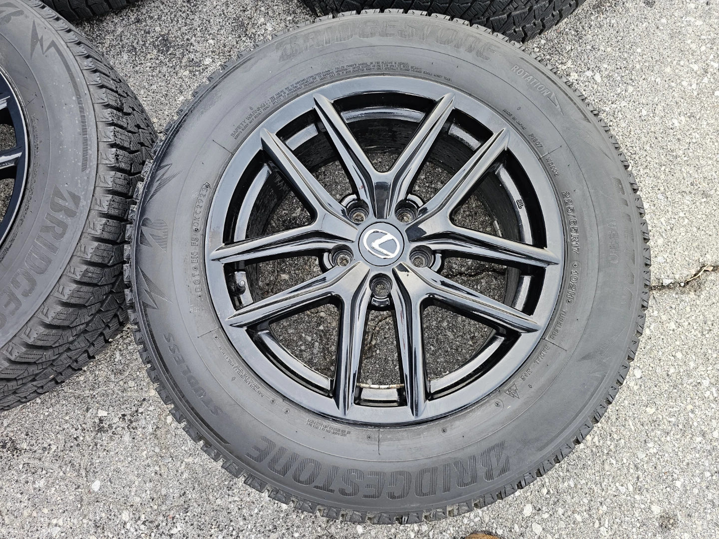 LEXUS NX, TOYOTA RAV4 WINTER TIRES ON RIMS 225/65 R17 - photo 3