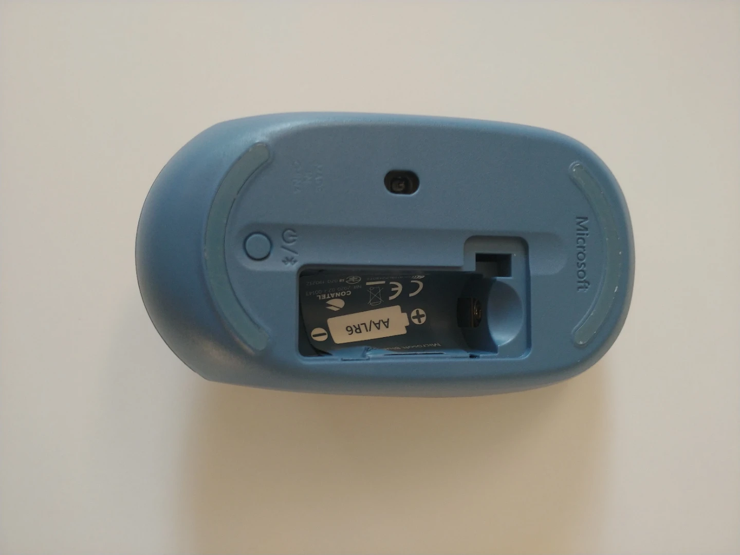 Blue Microsoft Bluetooth mouse - photo 2