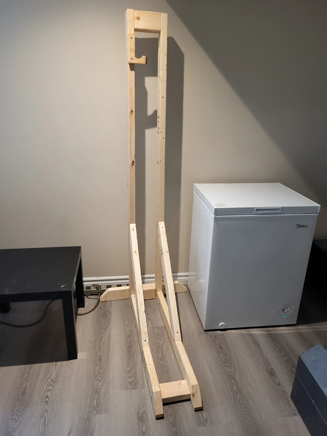 Rustic Wooden Bike Stand for Minimalist Organization - photo 2