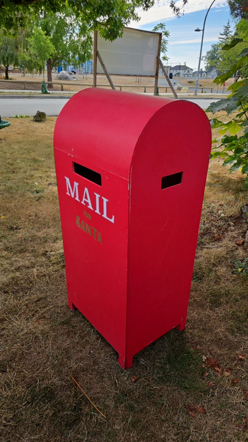 Red Mailbox for Santa - photo 2
