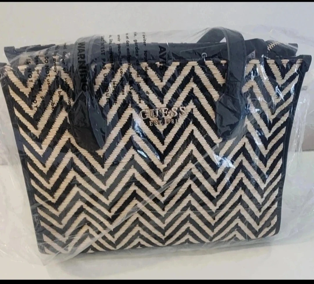 GUESS Silvana 2 Compartment Tote Bag - Black & White Chevron - photo 2