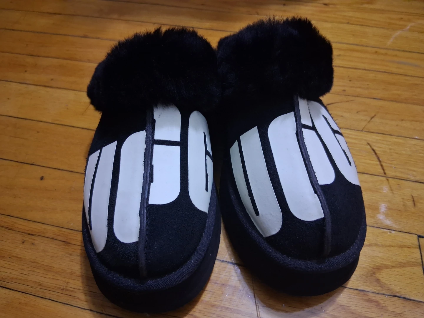 UGG Black Fluffy Slippers - photo 2