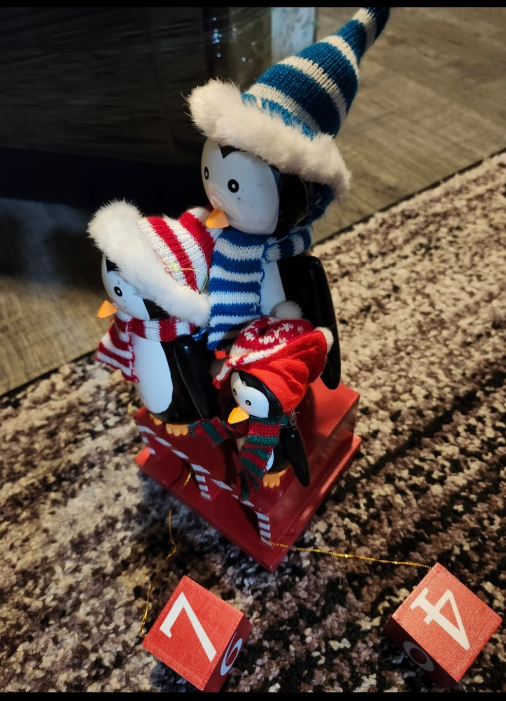 Wooden Penguin Christmas Countdown Calendar - photo 4