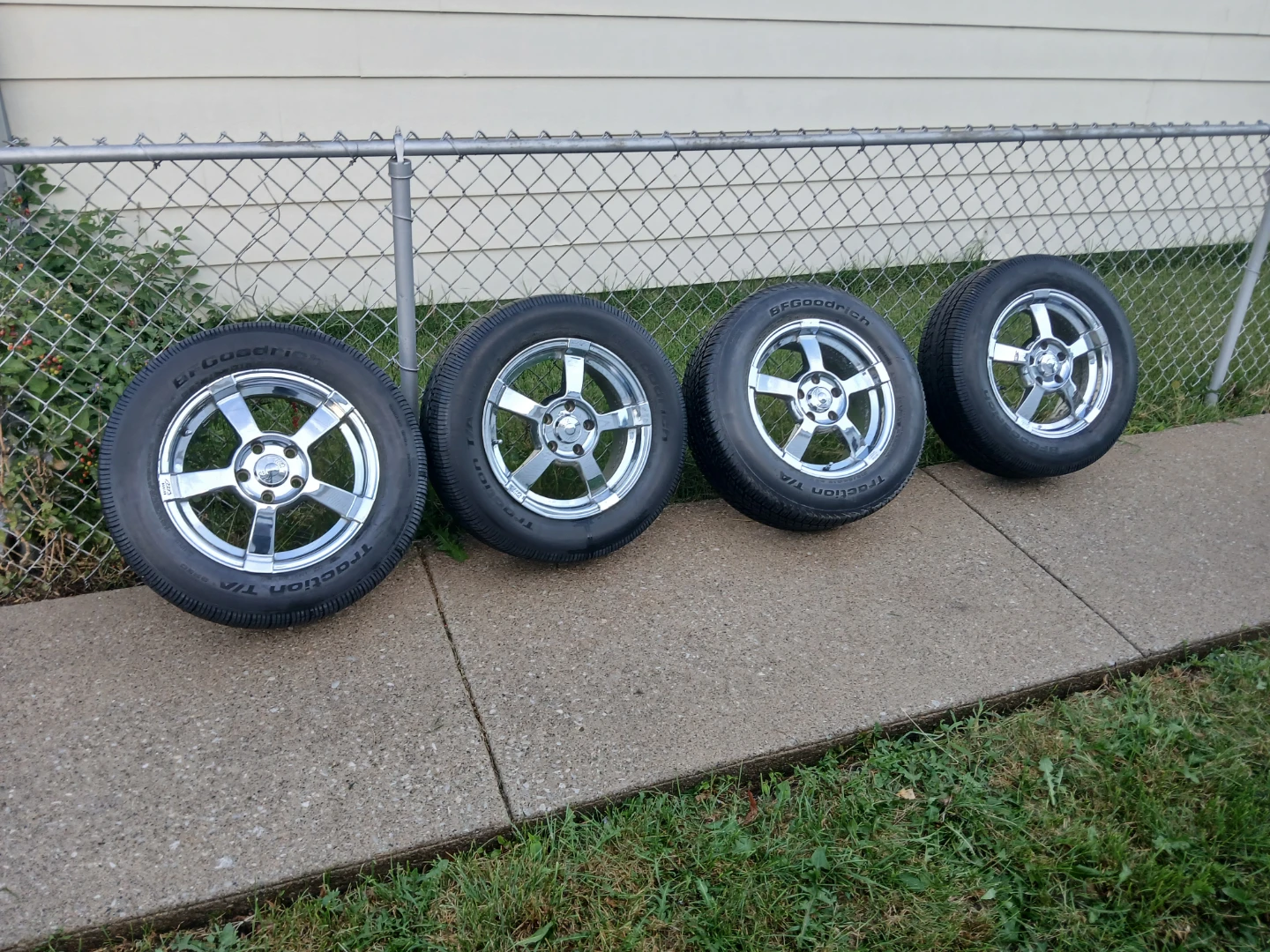 BFGoodrich Traction T/A Tires Set of 4